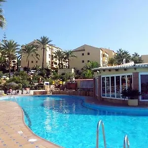 Dona Lola Apartment